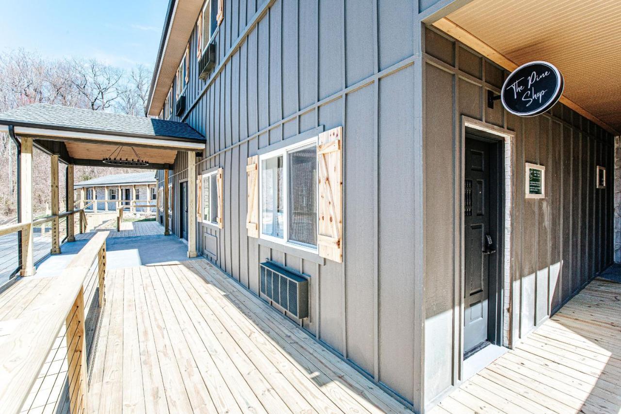 Grey Pine Lodge Waynesboro Exterior foto